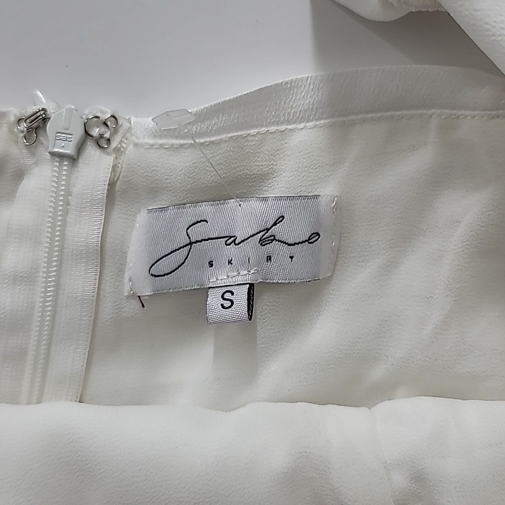 Sabo Skirt Ruched Mini Peasant Dress in White - Picture 9 of 11